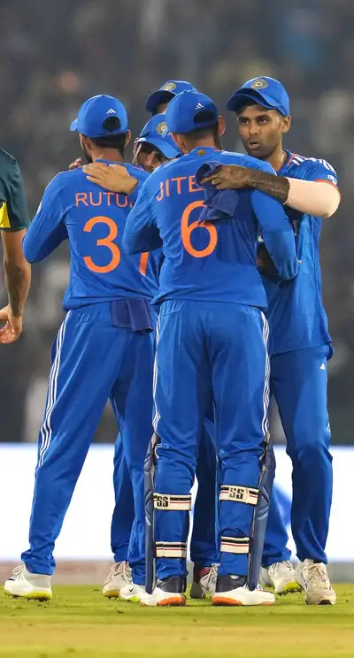 भारत के लिए t20 में वीरेंद्र सहवाग ने लगाया था पहला छक्का  जानें किसने बनाया था पहला रन