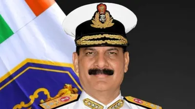 indian navy  इंडियन नेवी के नए चीफ बने दिनेश कुमार त्रिपाठी  इनके नाम हैं ये उपलब्धियां