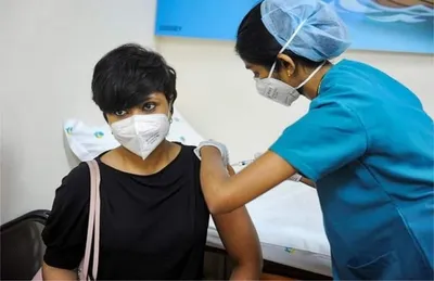 दिल्ली में 18 वर्ष के ऊपर के लोगों के लिए टीकाकरण अभियान की हुई सांकेतिक शुरुआत   केजरीवाल बोले  3 मई से लगेगा सभी जगहों पर टीका