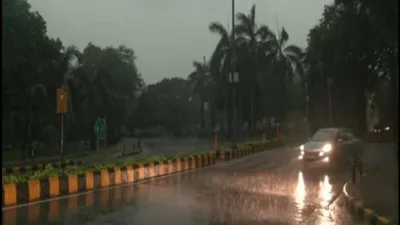 delhi ncr weather update today  दिल्ली यूपी समेत इन राज्यों में आज होगी बारिश  आंधी तूफान का भी अलर्ट