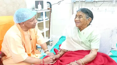 ऋषिकेश एम्स में बीमार मां को देख भावुक हुए सीएम योगी  रुद्रप्रयाग हादसे में घायल पीड़ितों से भी की मुलाकात