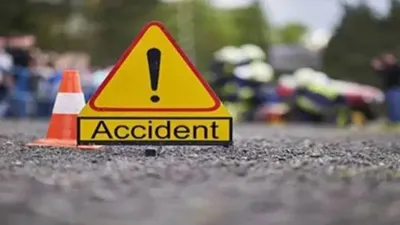 rajgarh road accident  मध्य प्रदेश के राजगढ़ में पलटी बरातियों से भरी ट्रैक्टर ट्रॉली  13 लोगों की मौत और कई घायल