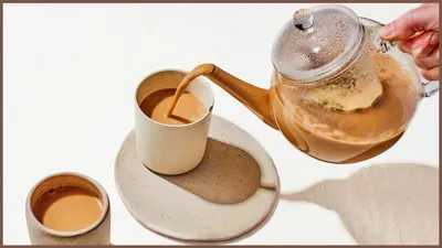 international tea day  चाय में दूध कब डालना है  जानें बनाते समय किन गलतियों से बचें