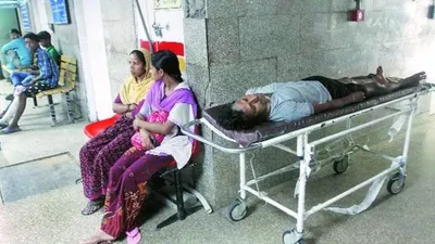 kejriwal health model  19 अस्पताल  6 ct स्कैन मशीनें और 3 करोड़ की आबादी  दिल्ली hc ने गठित कर दी कमेटी  जानिए क्या है पूरा मामला