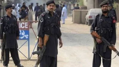 पाकिस्तान में आतंकवादियों ने पुलिस स्टेशन में घुसकर किया ताबड़तोड़ हमला  10 पुलिसकर्मियों की मौत  6 घायल