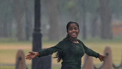 rain alert  इस राज्य में भारी बारिश का रेड अलर्ट  जानिए दिल्ली को लेकर मौसम विभाग का अनुमान