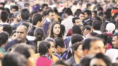 भारत में तेजी से घट रही हिंदुओं की आबादी  मुस्लिमों की जनसंख्या में तेजी से हुआ इजाफा  नई रिपोर्ट में हुआ खुलासा