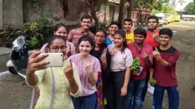 मतदान  दिल्ली के युवाओं का ‘पहला’ वोट रोजगार के लिए होगा