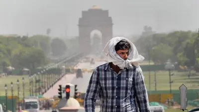 weather update  दिल्ली ncr में गर्मी से मचा हाहाकार  imd ने जारी किया लू का रेड अलर्ट  कई राज्यों में मानसून से पहले बारिश के आसार
