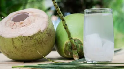 पेट दर्द में पिएं नारियल पानी  एक साथ डाइजेशन से जुड़ी कई समस्याओं का होगा हल