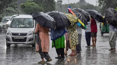 rainfall in delhi ncr  तपती गर्मी के बीच मौसम का बदला मिजाज  दिल्ली ncr में बरसात