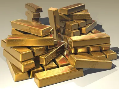 gold   सोना एक साल में दे चुका 20  से ज्यादा रिटर्न  क्या अभी करना चाहिए निवेश