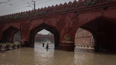 delhi flood  लाल किले को बाढ़ के पानी से हुआ नुकसान  जलस्तर घटने के बाद asi करेगी जांच